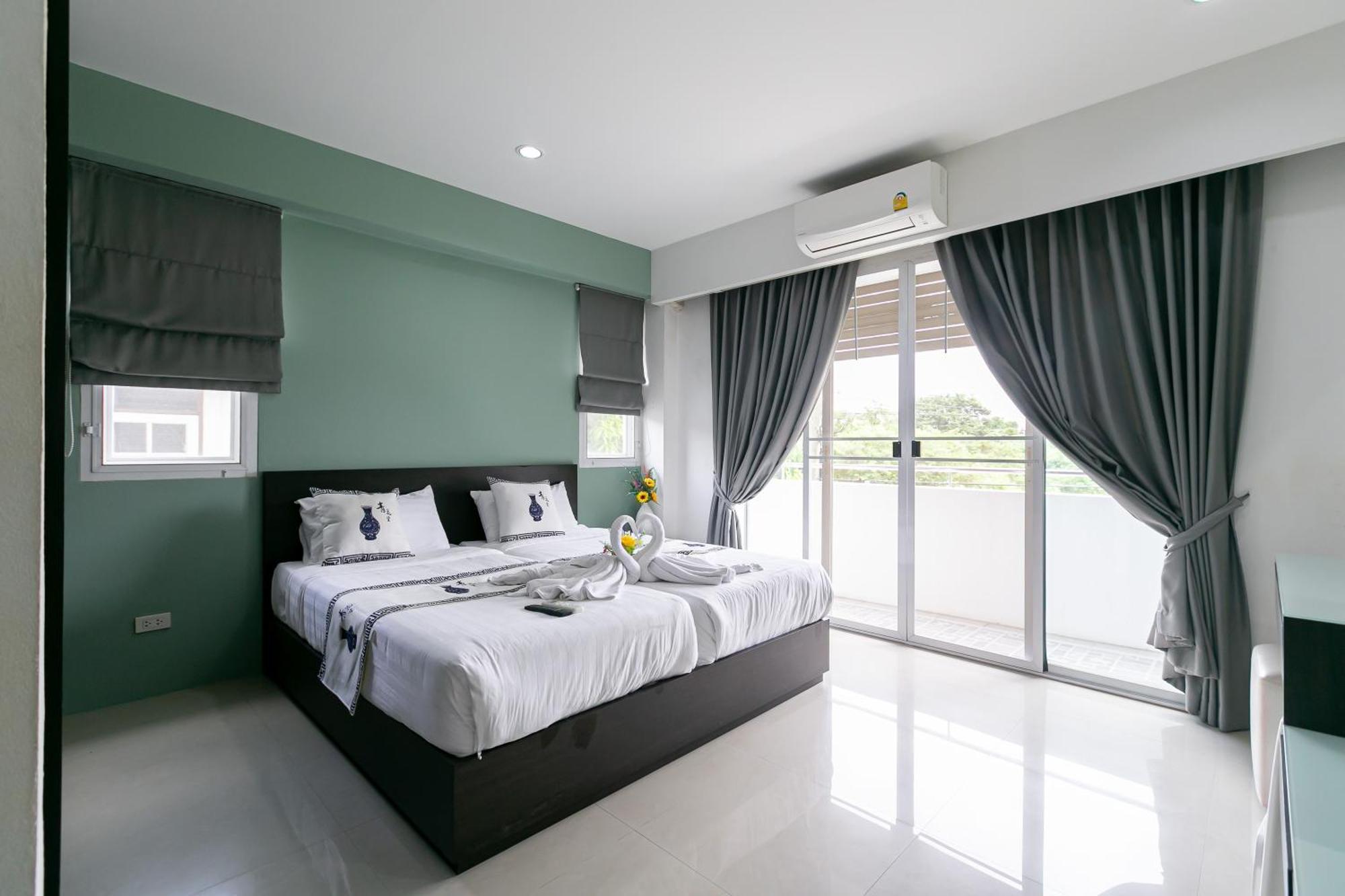 Ruan Plaisoi Apartment Bangkok Esterno foto