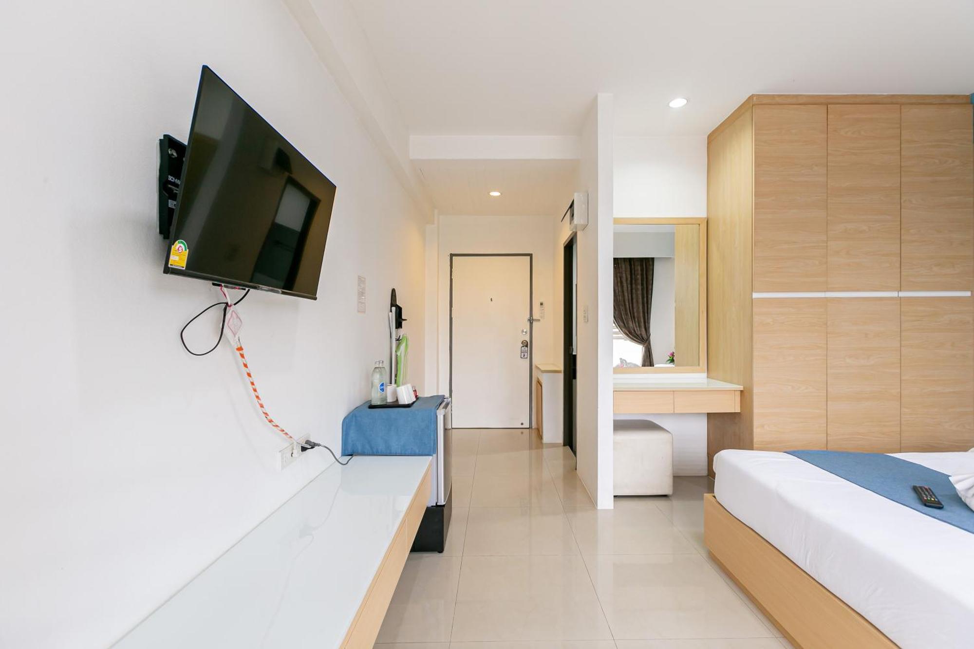 Ruan Plaisoi Apartment Bangkok Esterno foto
