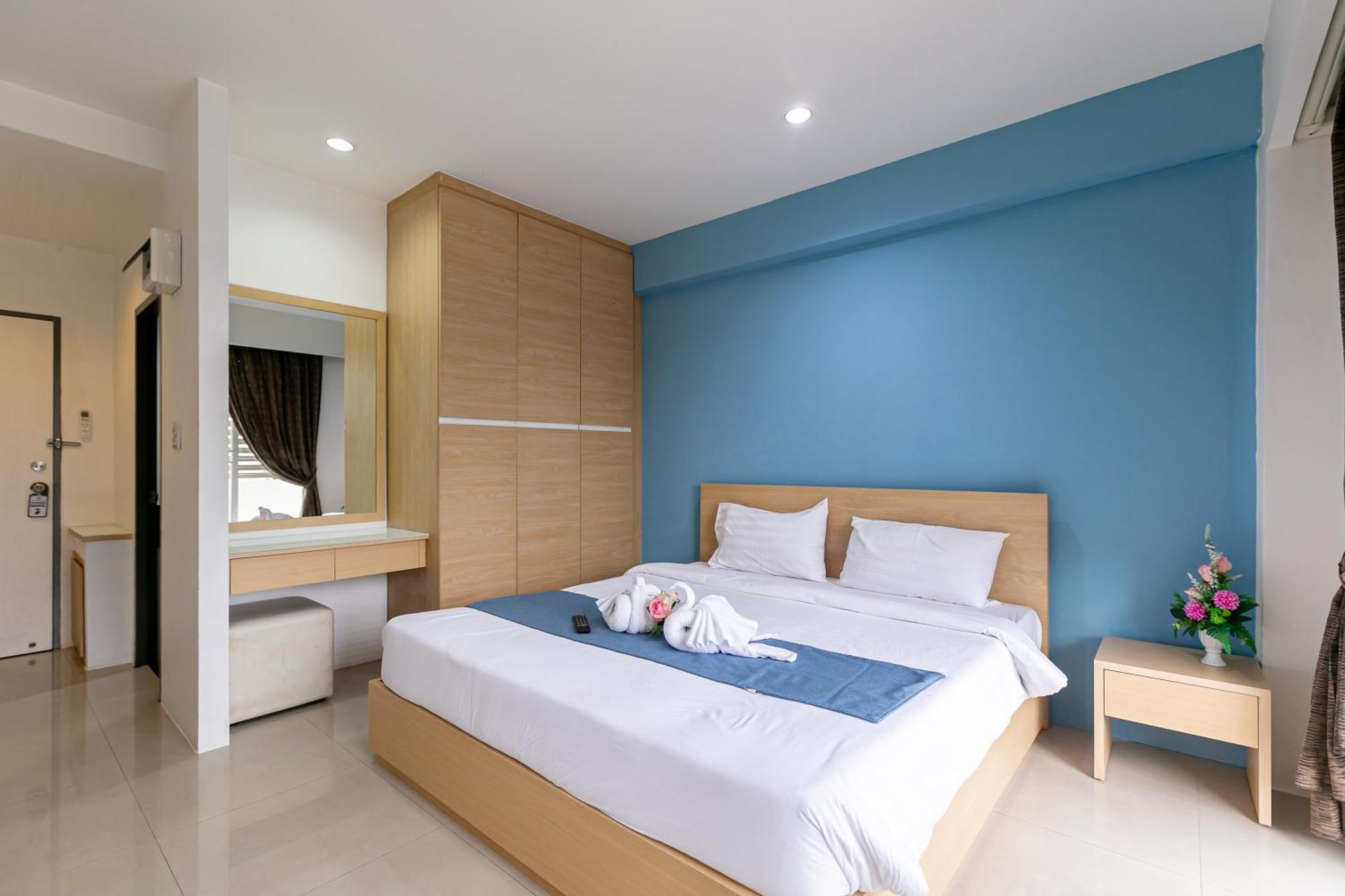 Ruan Plaisoi Apartment Bangkok Esterno foto