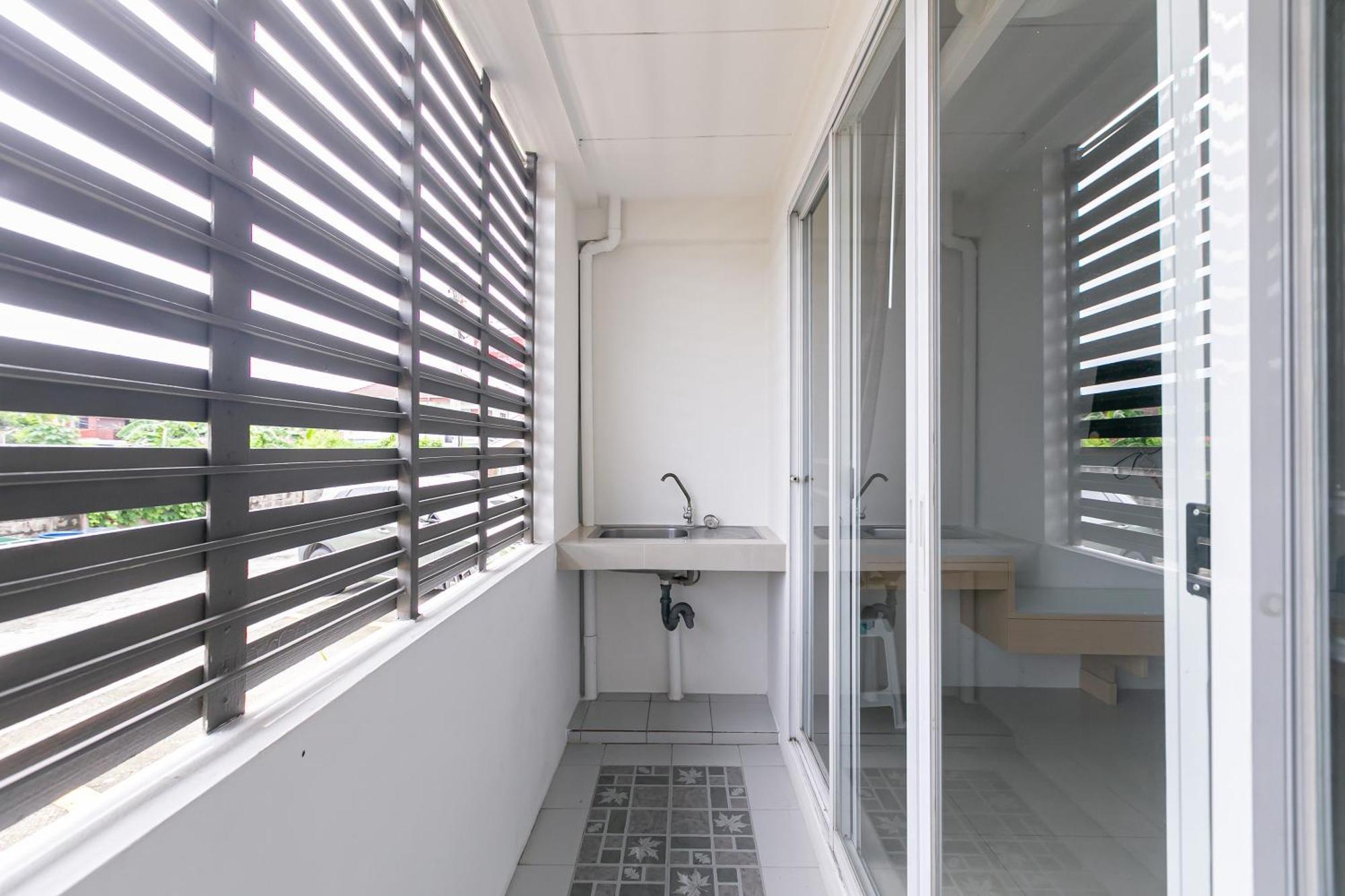 Ruan Plaisoi Apartment Bangkok Esterno foto