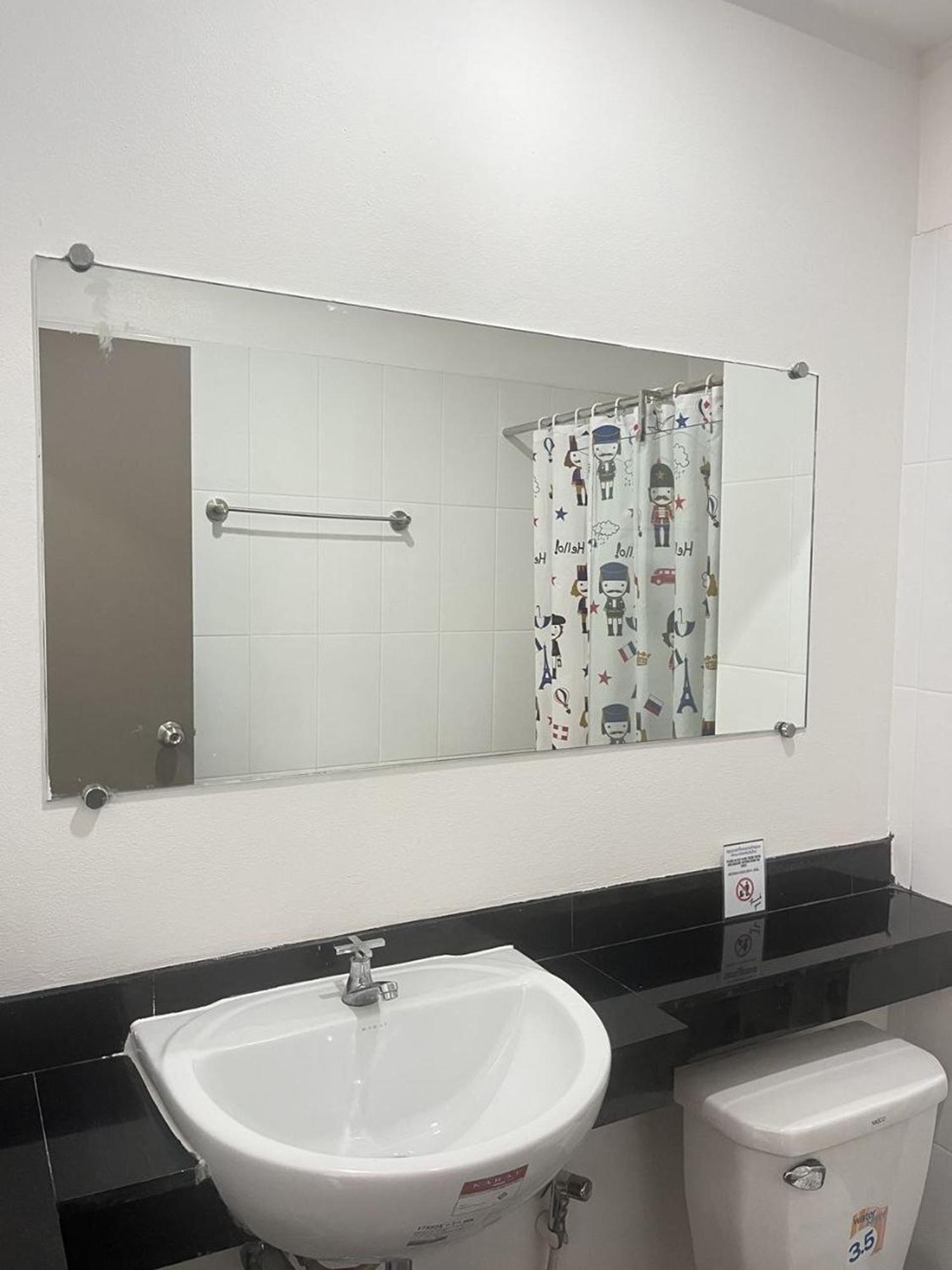 Ruan Plaisoi Apartment Bangkok Esterno foto