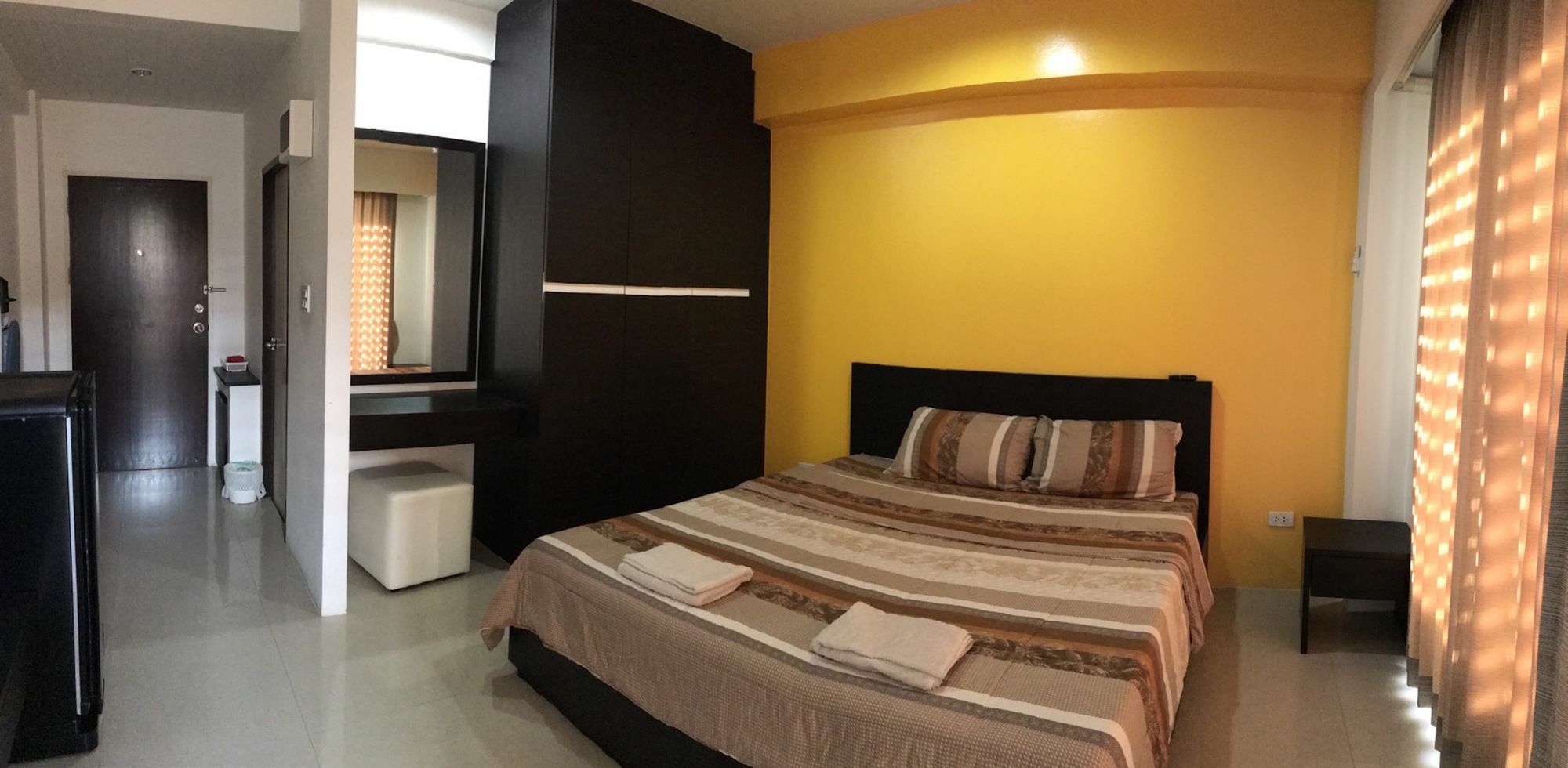 Ruan Plaisoi Apartment Bangkok Esterno foto
